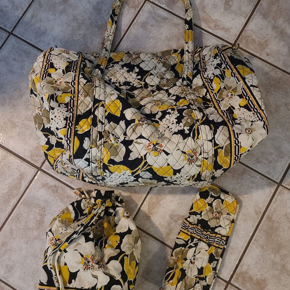 Vera Bradley DOGWOOD set (Retired print)